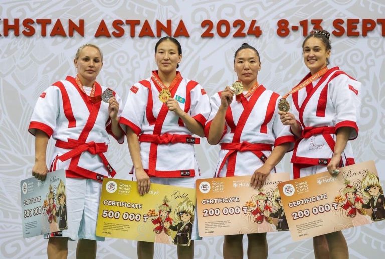 Дэлхийн нүүдэлчдийн наадмаас Ц.БАТЦЭЦЭГ гурван өдөр дараалан медаль хүртээд байна