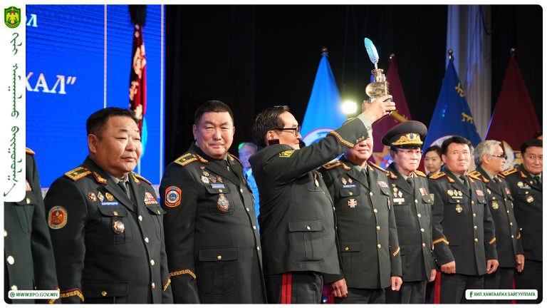 Төрийн цэргийн болон хууль сахиулах байгууллагын алба хаагчдын дунд “Бидний цол-Миний бахархал” яруу найргийн уралдаан боллоо