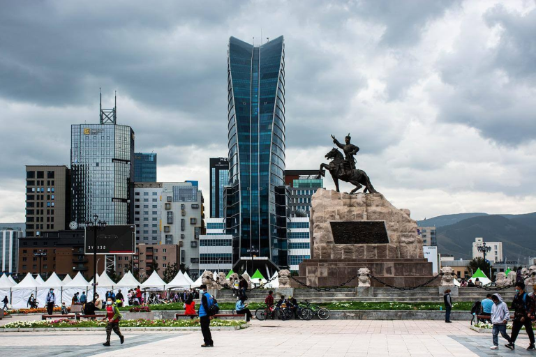 Өнөөдөр Улаанбаатар хотод 17 градус дулаан, бороо орохгүй