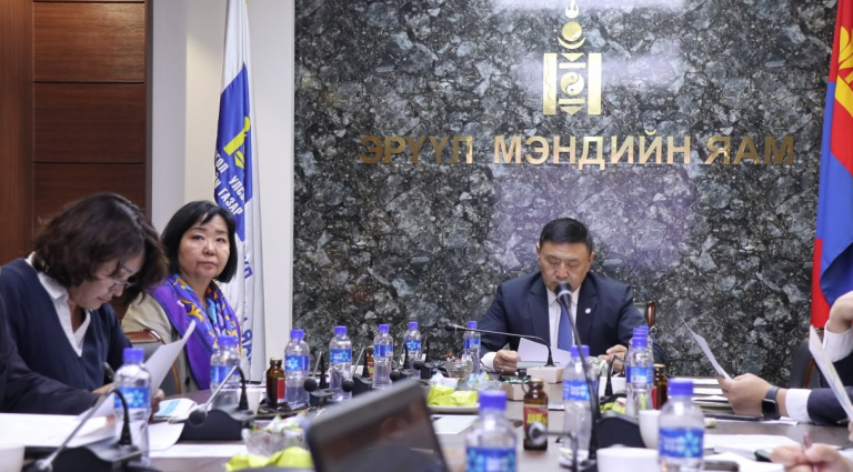 Хүний эмийн зөвлөлийн хурал боллоо