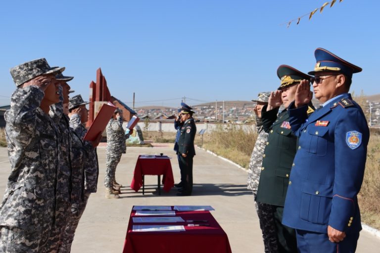 Онцгой байдлын албанд шинээр томилогдсон 55 алба хаагч тангаргаа өргөлөө