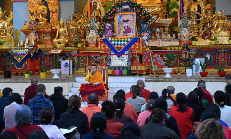 Өнөөдөр эхийн ачийг хариулах дүйчэн өдөр