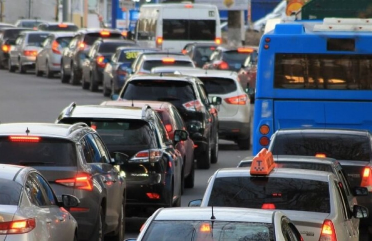 Ирэх сарын 8-наас импортоор орж ирсэн автомашинд Улаанбаатар хотын харьяатай улсын дугаар олгохгүй