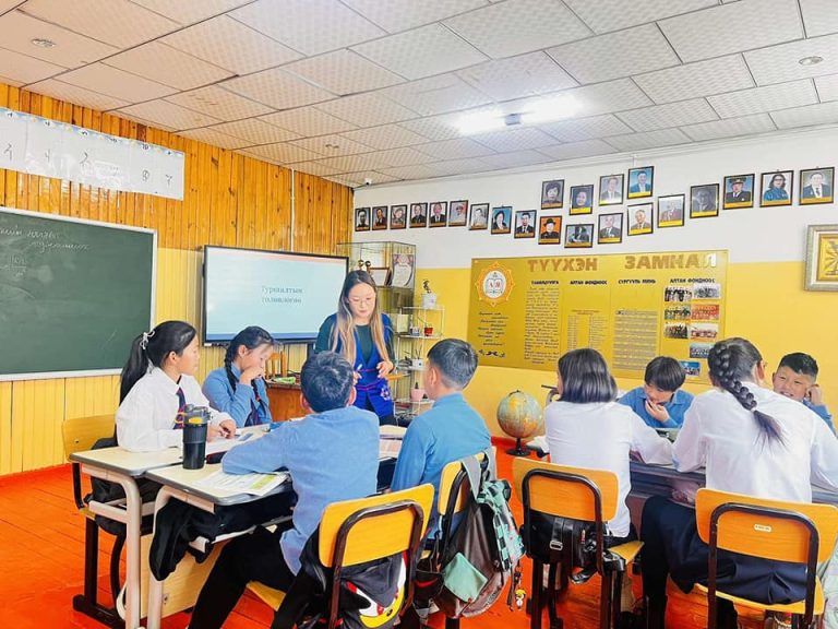 Сургуулийн менежмент: Мониторинг, зөвлөн туслах үйл ажиллагаа 21 аймгийн 163 сургуульд эхэллээ