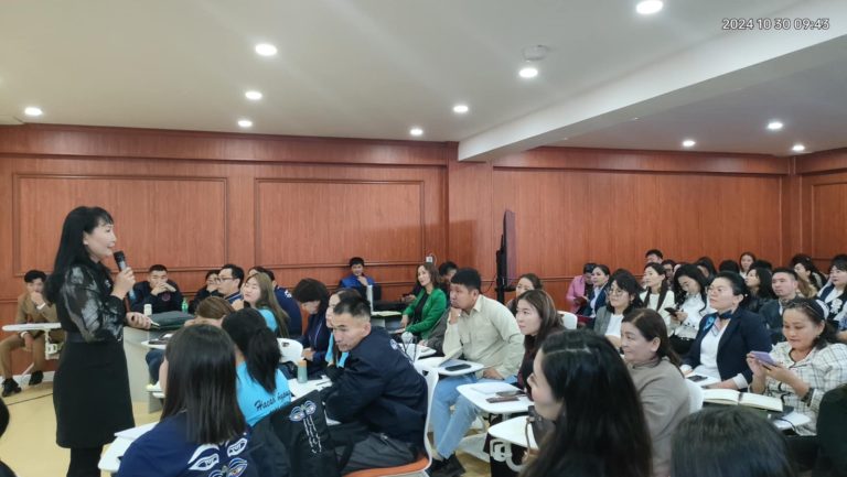 Зүүн бүсийн насан туршийн суралцахуйн төвийн багш, удирдах ажилтныг чадавхжуулах сургалт болж байна