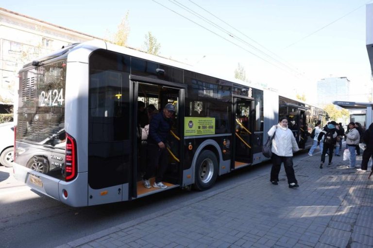 Их багтаамжийн эхний ээлжийн автобусууд “Таван шар-Офицеруудын ордон” чиглэлд үйлчилгээнд явж байна