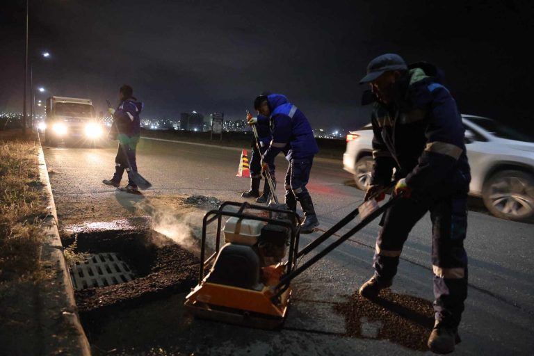 Авто замын борооны ус зайлуулах 400 гаруй худгийг засварлалаа