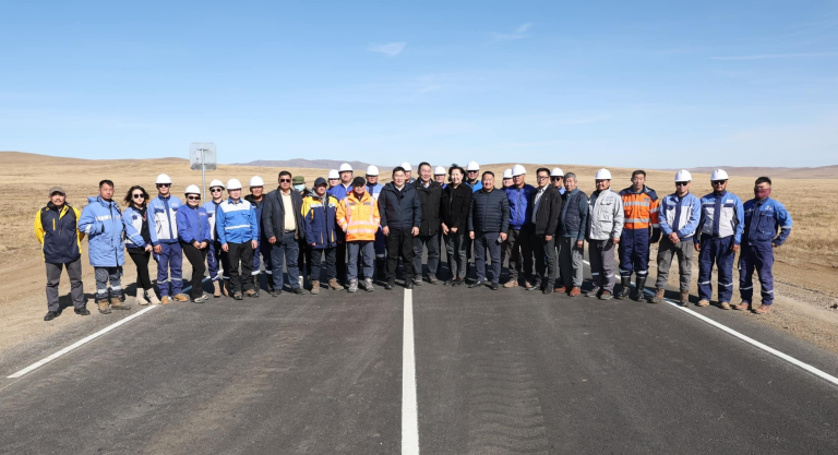 Жаргалтхаан-Өмнөдэлгэр чиглэлийн авто замын эхний хэсгийг ашиглалтад орууллаа