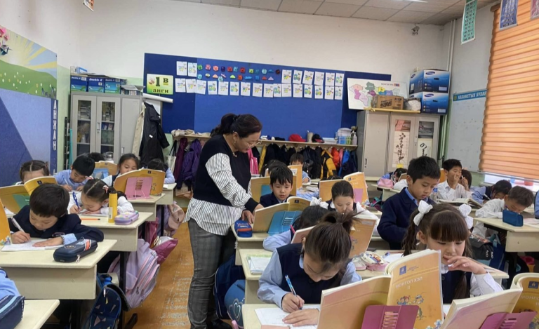 Энэ хичээлийн жилд 32 иргэн багшийн туслахаар суралцаж байна