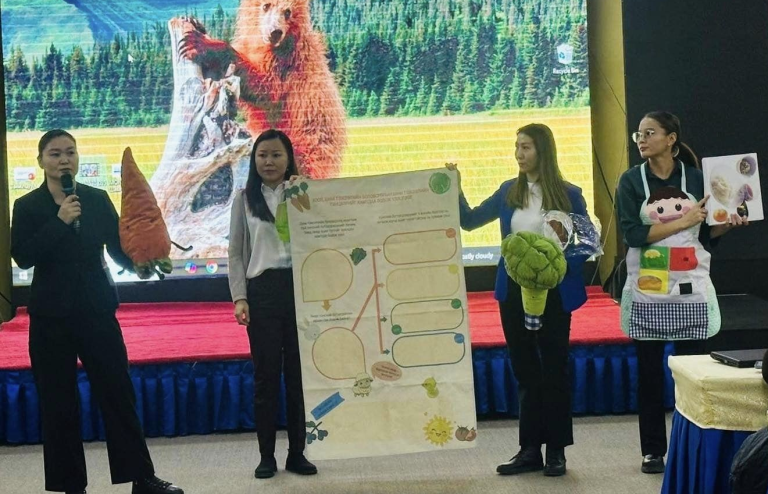 Хоол зүйчид дунд, ахлах ангийн сурагчдыг хоолны үйлчилгээнд хамруулах хэрэгтэй хэмээлээ