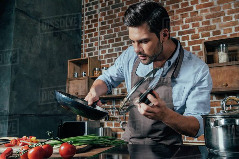 Өнөөдөр эрчүүдийн оройн хоол хийх өдөр тохиож байна