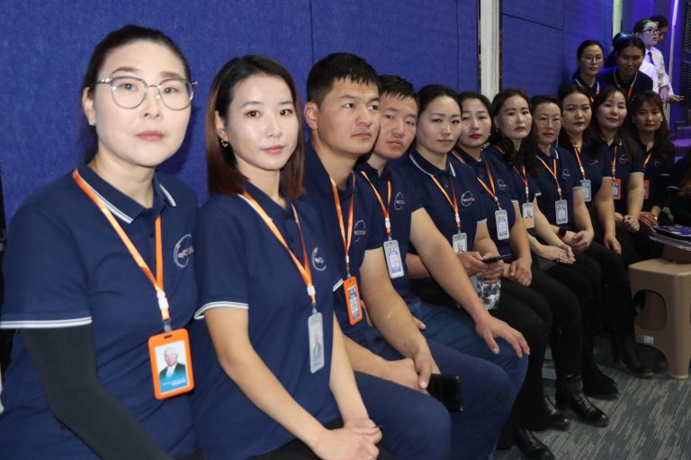 Архангай аймагт төвийн бүсийн физикийн олимпиад болж байна