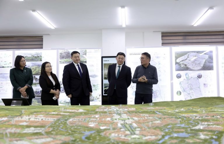 Шинэ Хархорум хотын бүтээн байгуулалтын асуудал хариуцсан захиргааны үйл ажиллагаатай танилцаж, хуулийн төслийг хэлэлцлээ