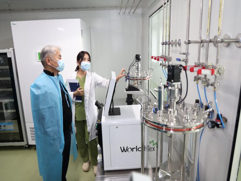 Вакцин үйлдвэрлэлийн Шугаман эсийн технологийн шинэ лабораторитой боллоо