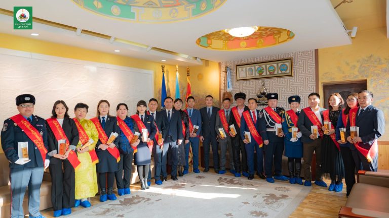 Чингэлтэй дүүргийн 2024 оны “Хөдөлмөрийн аварга”-ууд тодорлоо