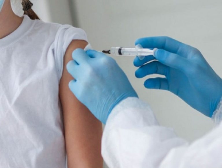 ХӨСҮТ-ийн ажилтнууд, тэдний хүүхдүүдийг папиллома вирусийн эсрэг вакцинаар дархлаажуулж байна