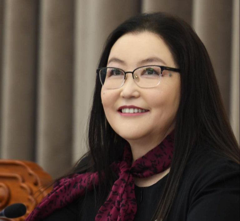 М.Энхцэцэг: Багш нарын минь ерөөл, захиас өнөөдрийн намайг бүтээхэд том түлхэц болсон