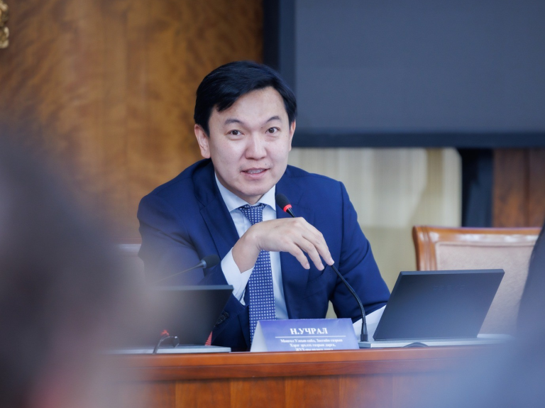 Бизнес эрхлэгчдээ дэмжиж, төрийн хүнд суртлыг үгүй болгохоор 7 хоног бүр уулзаж, санал авна