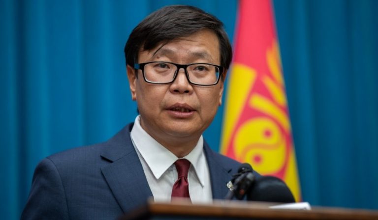 П.Наранбаяр: 16 хүртэлх насны хүүхдийг нийгмийн сүлжээнд нэвтрэхийг хориглох хуулийг судална