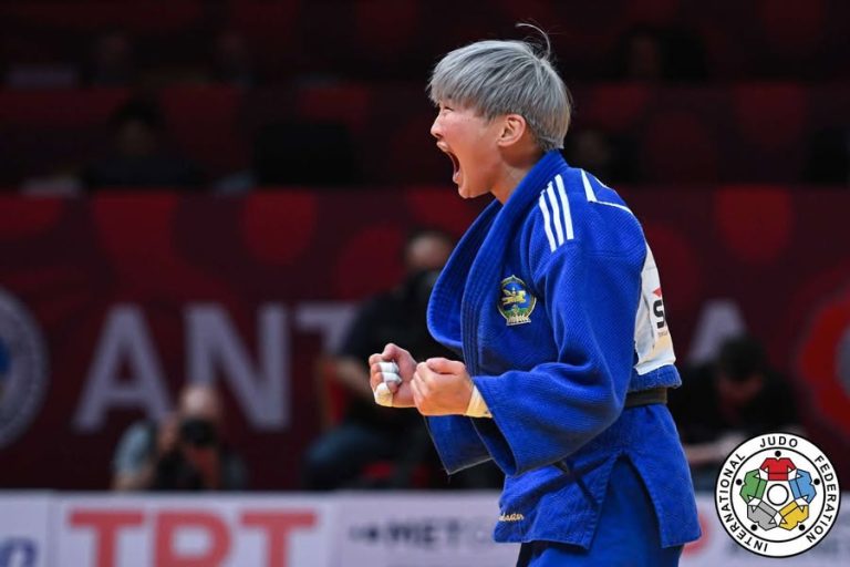 Г.Наранцэцэг Их дуулгаас алтан медаль хүртлээ