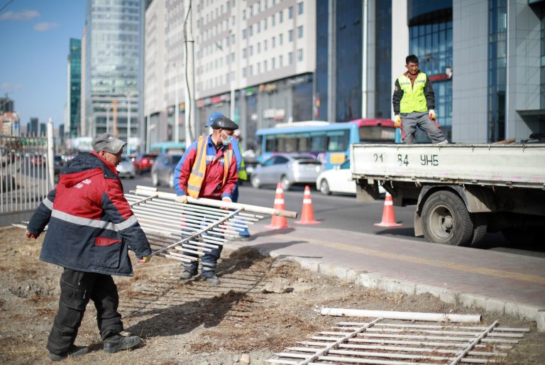 Энэ онд 119 байршилд 8100 метр хашаа, хайс буулгана