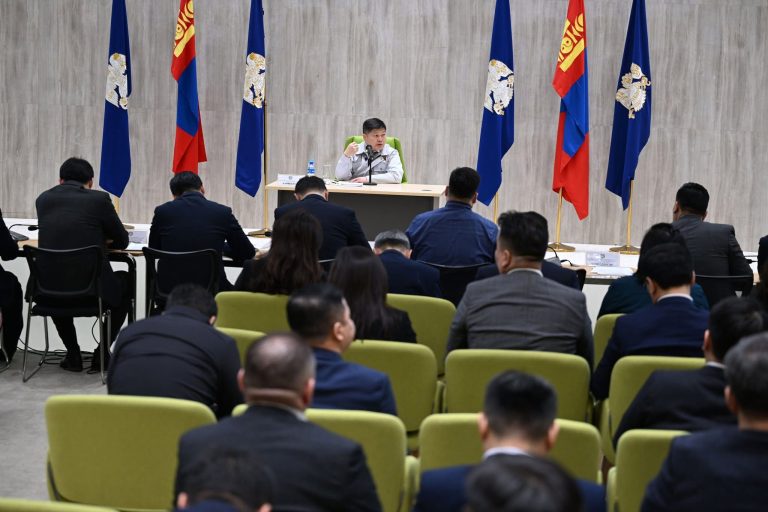 Он дамжин хэрэгжихгүй удсан төслүүдийг цуцалж, сургууль, цэцэрлэг барихад хөрөнгийг төвлөрүүлнэ