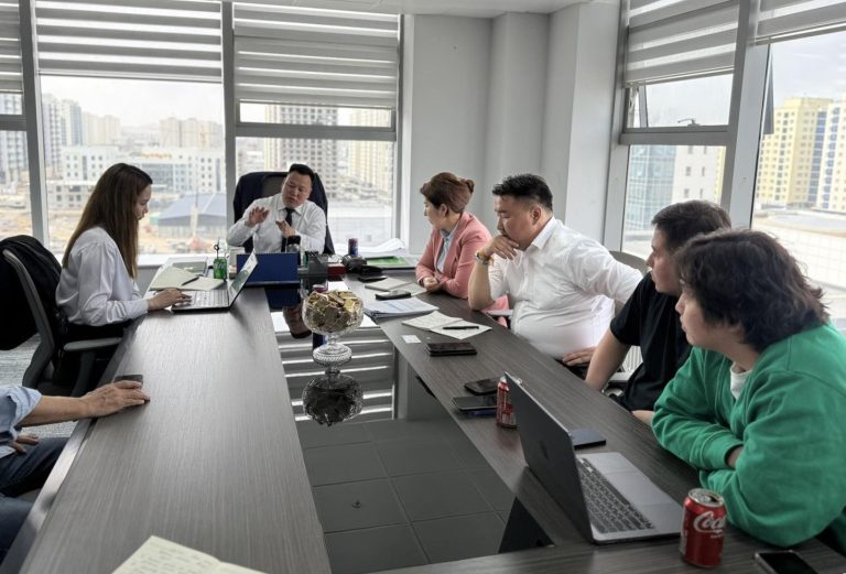 Нийтийн эзэмшлийн зам талбайд эмх цэгцгүй байршсан скүүтер, цахилгаан дугуйг цэгцэлнэ