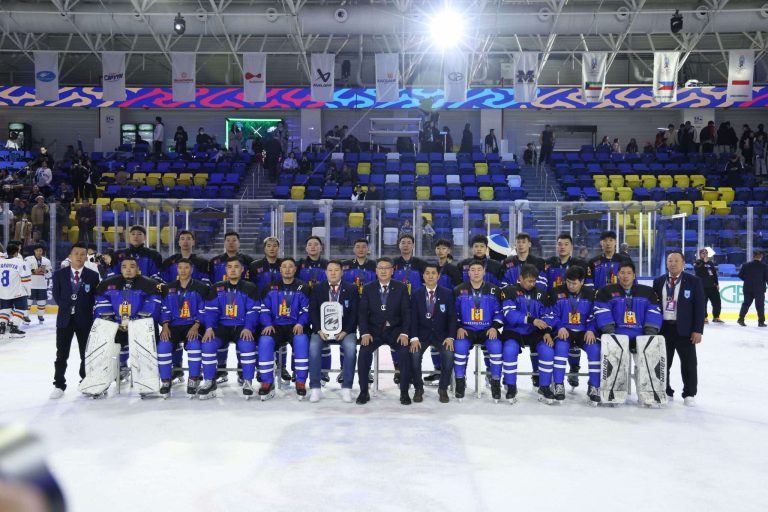 Монгол Улсын хоккейн шигшээ баг Мехико хотыг зорилоо