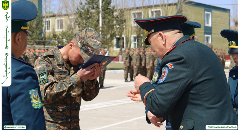 Тусгай мэргэжлийн хилчин ахлагч бэлтгэх сургалтыг 161 алба хаагч төгслөө