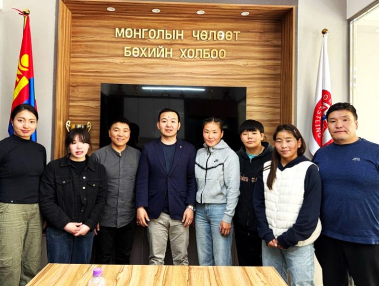 Эмэгтэй бөхчүүд БНСУ-д хамтарсан бэлтгэл хийнэ