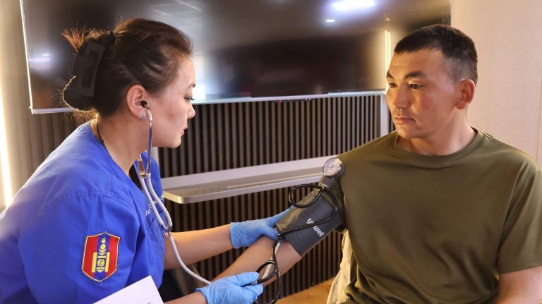 Онцгой байдлын алба хаагчдыг 12 төрлийн нарийн мэргэжлийн үзлэг, оношилгоонд хамруулж байна