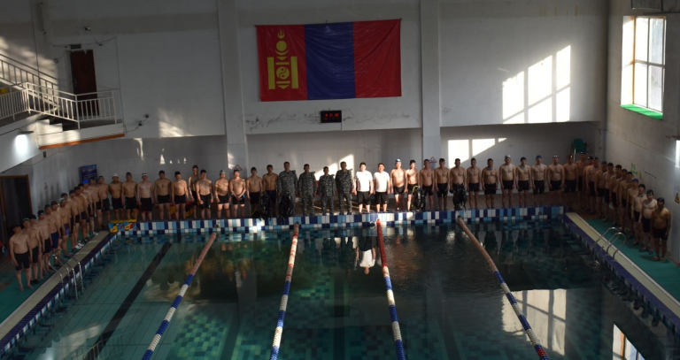 Аврагч-усчин, шумбагчийн сургалтад ОБЕГ-ын алба хаагчид хамрагдаж байна