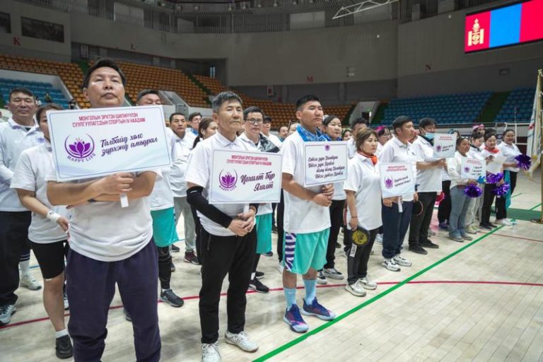 Эрхтэн шилжүүлэн суулгуулсан 300 орчим иргэд спортын 8 төрлөөр өрсөлдлөө