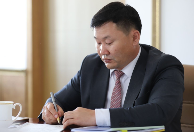 Ховд: Үр дүнгүй ажил гүйцэтгэсэн компани ААН-үүдийг хар жагсаалтад оруулна