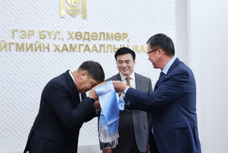 Л.Энх-Амгалан: Хамгийн сайн халамж бол хөдөлмөр эрхлэлт