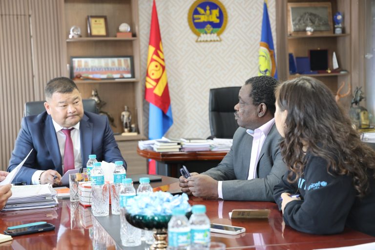 Архангай аймаг НҮБ-ийн Хүүхдийн сантай хамтран ариун цэврийн байгууламжаа сайжруулна