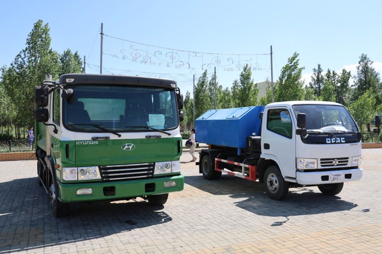 Цэцэрлэг хотын хот тохижилт ОНӨААТҮГ-ын автомашинуудыг шинэчилж байна