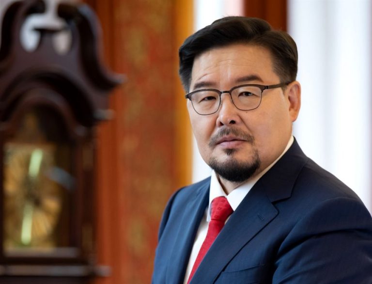 Г.Занданшатар: Эдийн засгийн бодит өсөлтийг бий болгоход бүхнээ зориулна