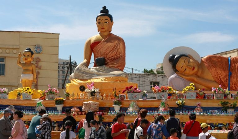 Бурхан багшийн Их дүйчин өдрийг хэрхэн өнгөрүүлэх вэ?