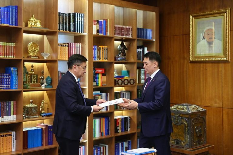 Г.Занданшатарыг Ерөнхий сайдаар томилох санал орууллаа