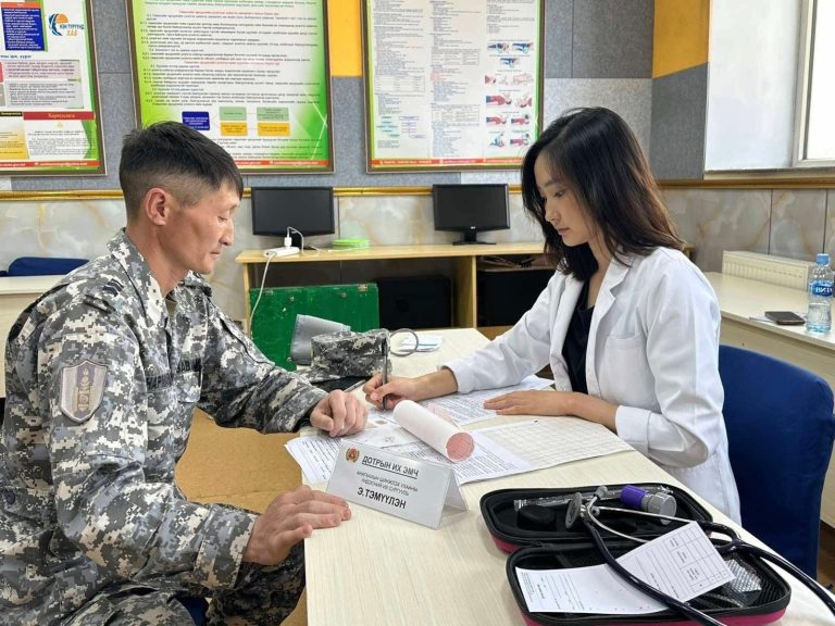 ОБЕГ: Баруун бүсийн 793 ажилтан, алба хаагчдыг үзлэгт хамрууллаа