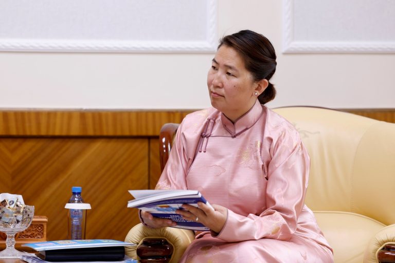 Шинэ ЗГ-ын 30%-ийг эмэгтэй гишүүдээр бүрдүүлэх шаардлагад 51 гишүүн нэгдлээ