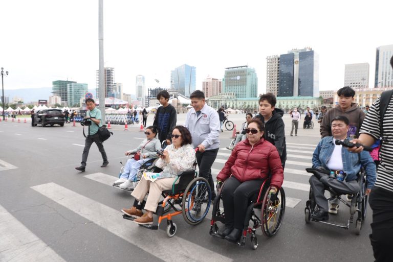 ХБИ-ийн орчны хүртээмжийг сайжруулах “Гэрээсээ гарцгаая” аян эхэллээ