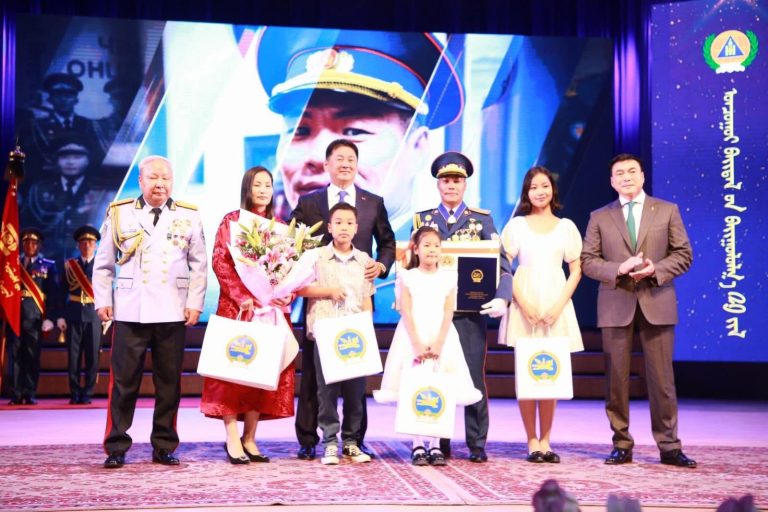 Дэслэгч Д.Ганзориг “Онцгой байдлын албаны анхны сайдын нэрэмжит шагнал”-ын эзэн боллоо