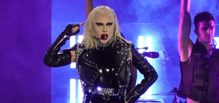 Леди Гагагийн тоглолт Гиннесийн номд бичигдлээ