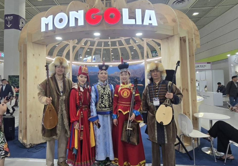 Олон улсын үзэсгэлэнгийн “Шилдэг загвар дизайн хийсэн Улс”-аар шалгарлаа