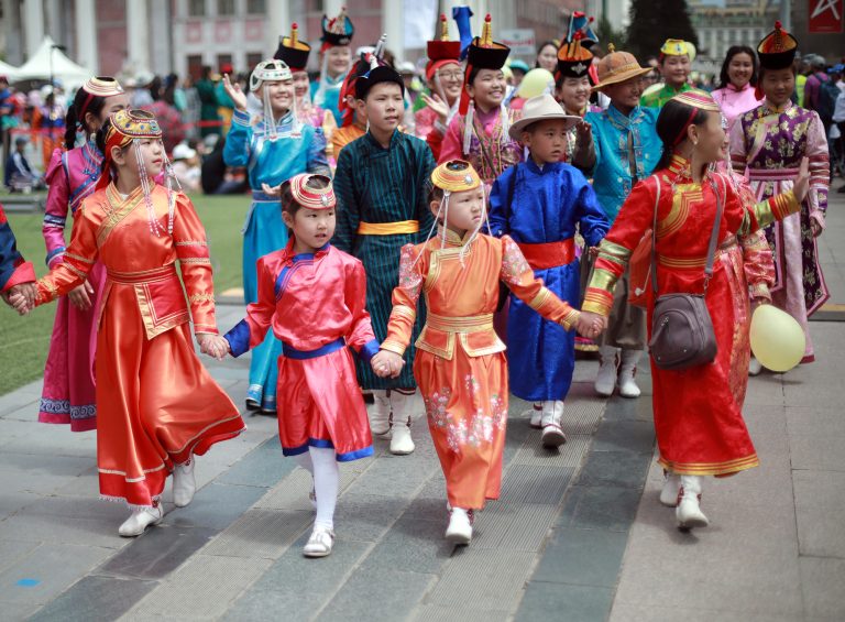 “Дээлтэй монгол” наадам энэ сарын 8-нд болно