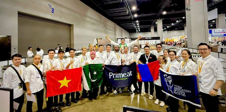 Монгол тогооч нар дэлхийн аваргын хагас шигшээд оролцох эрхээ авлаа