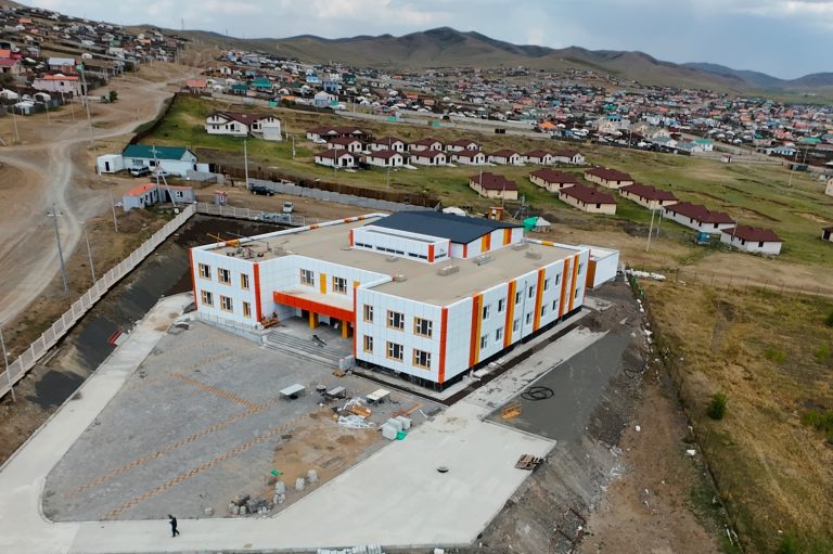 Сургууль, цэцэрлэгийн 15 барилгыг ашиглалтад оруулаад байна