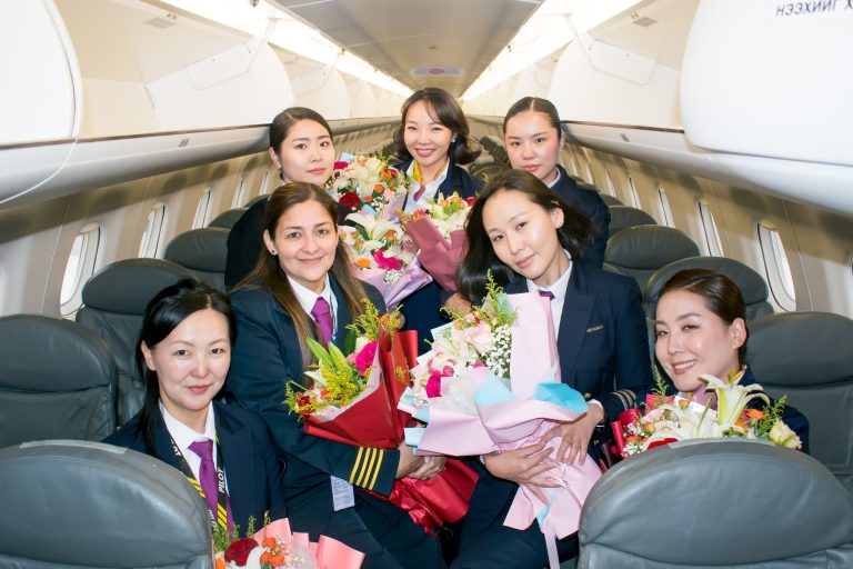 Дан эмэгтэйчүүдээс бүрдсэн баг нислэг үйлдлээ